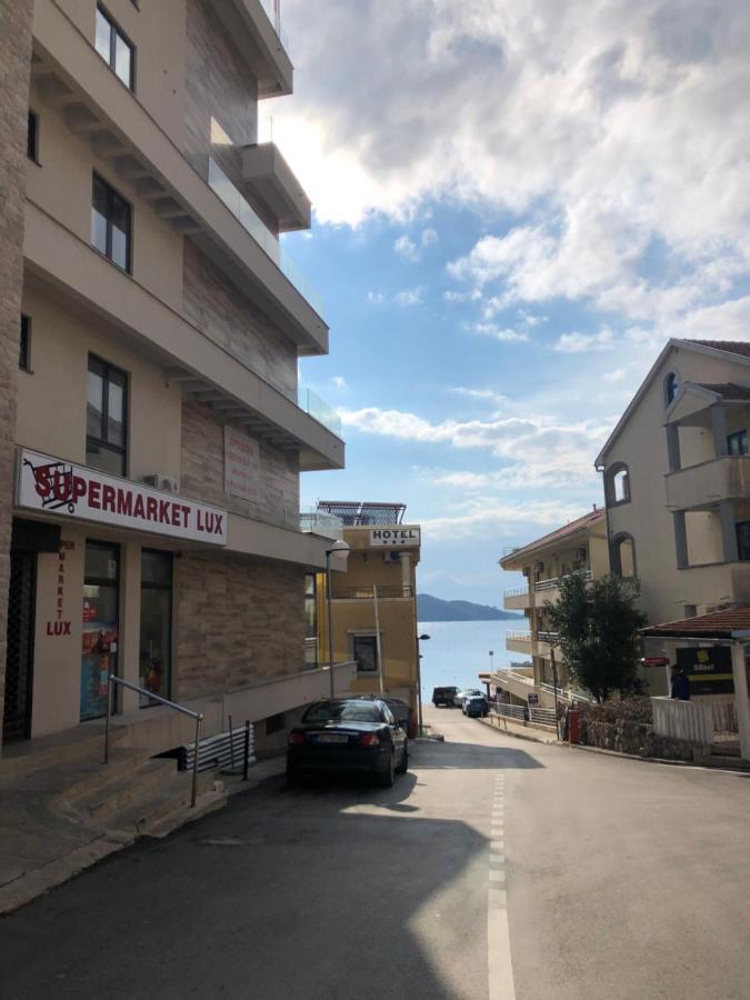 Rafailovici Holiday Apartments Eksteriør billede