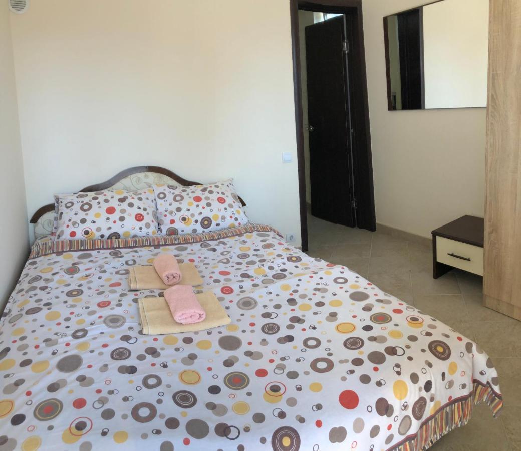 Rafailovici Holiday Apartments Eksteriør billede