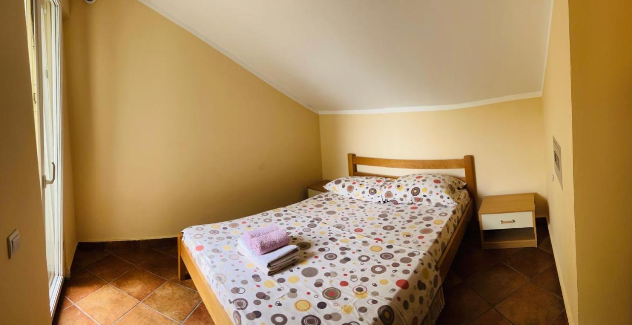 Rafailovici Holiday Apartments Eksteriør billede